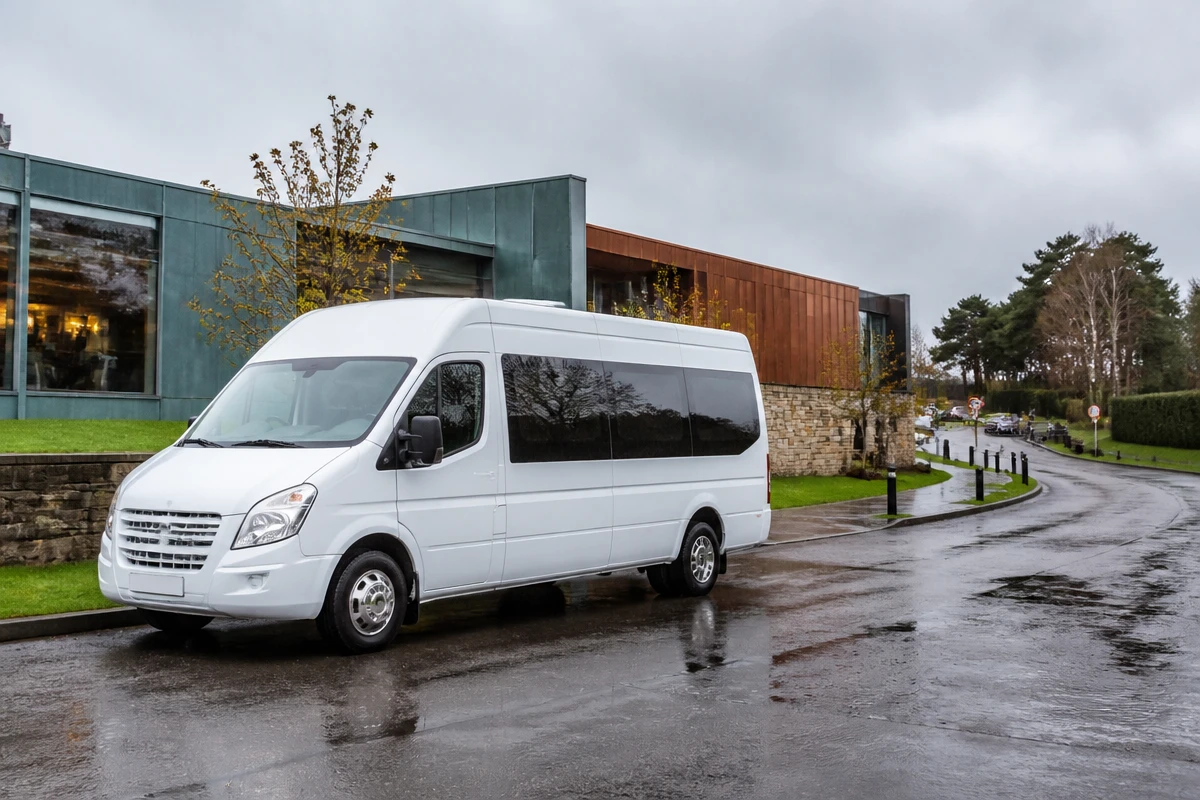 Minibus Hire in Hillfields